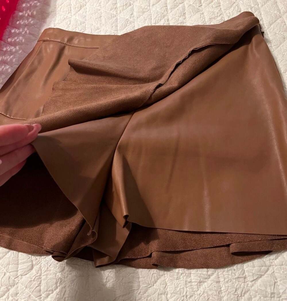 DO+BE Brown Faux Leather Ruffled Skort Style Y18903 - Picture 6 of 7